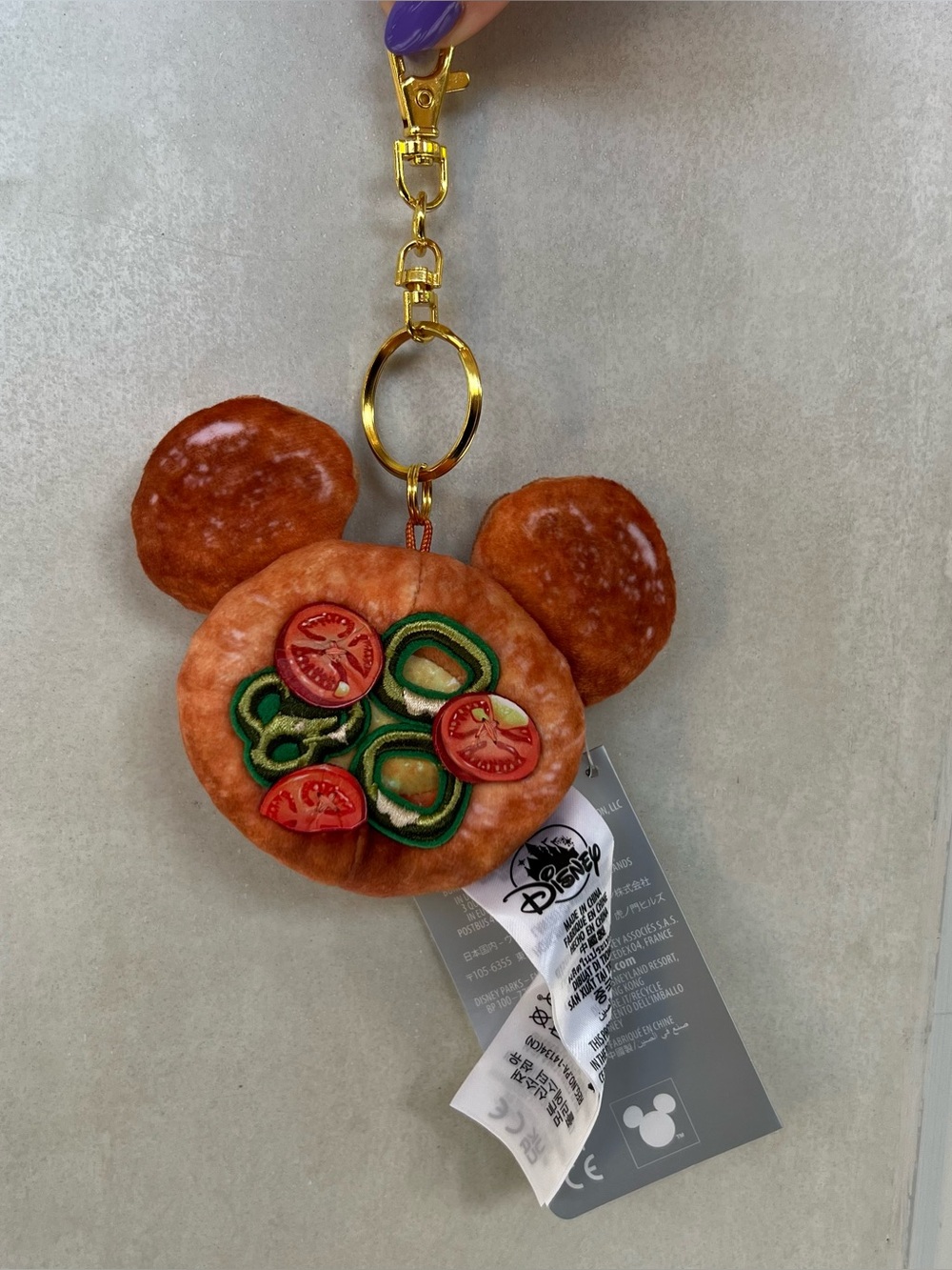 2026 Disney Parks Food & Wine Mickey Mouse Pizza Plush Bag Charm Keychain NEW